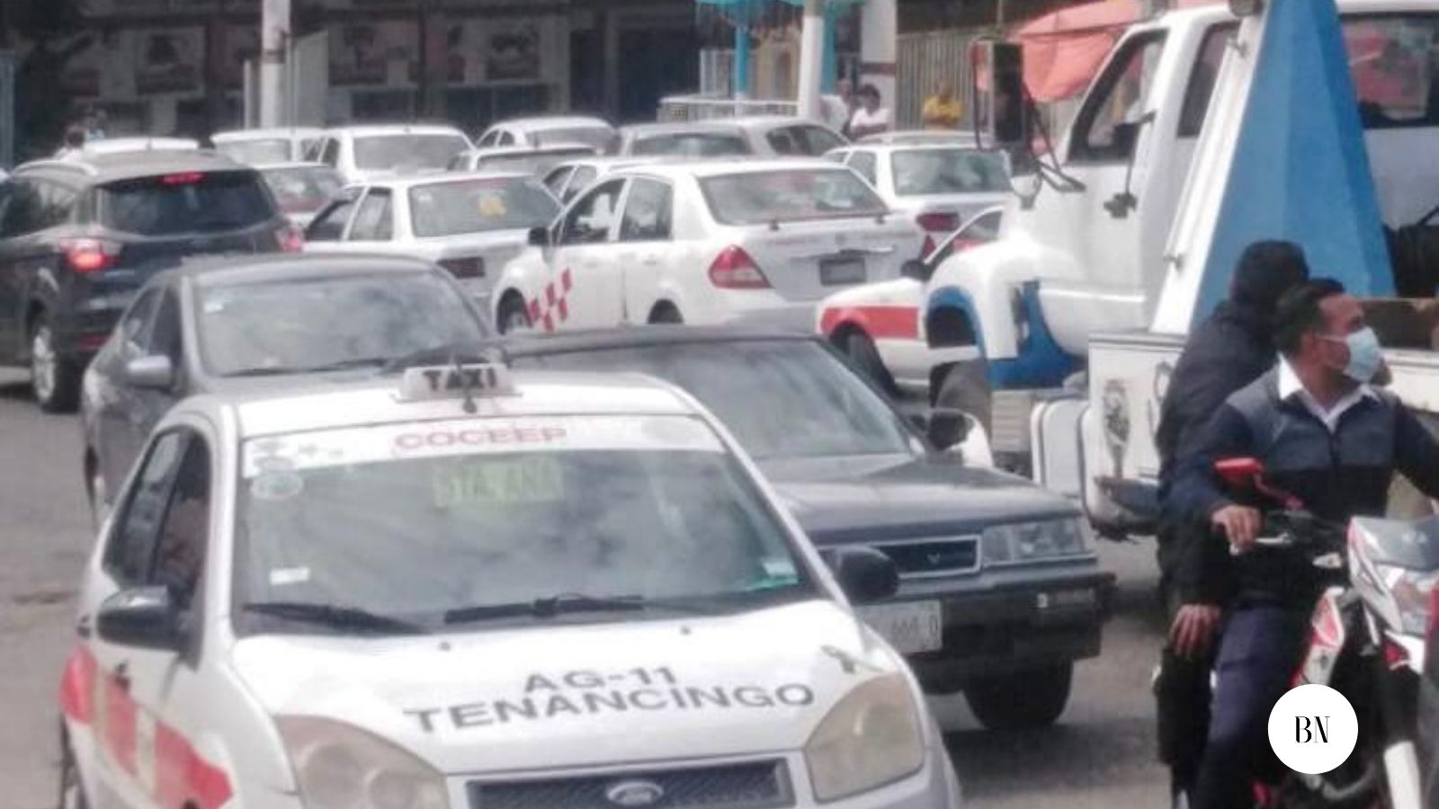 “Ahorcan” taxistas  a Tenancingo